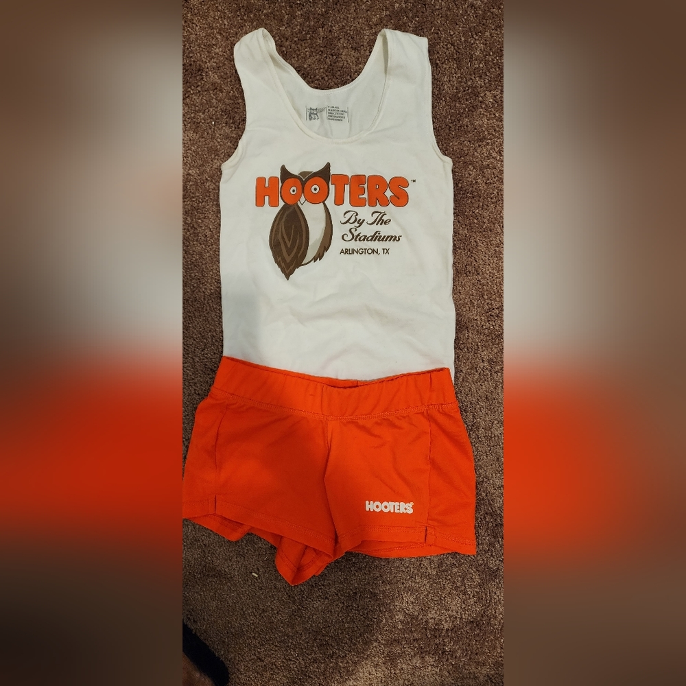 Original White Hooters Uniform